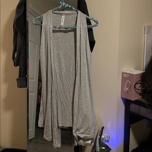 Zenana Outfitters Gray Open Front Sleeveless Lightweight vest  Size Medium